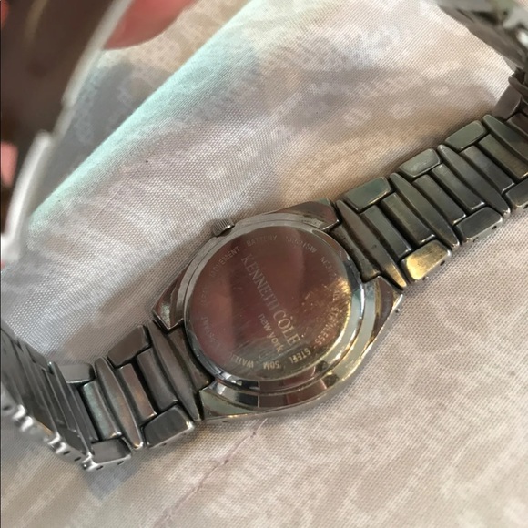 Kenneth Cole Watch - Picture 3 of 3